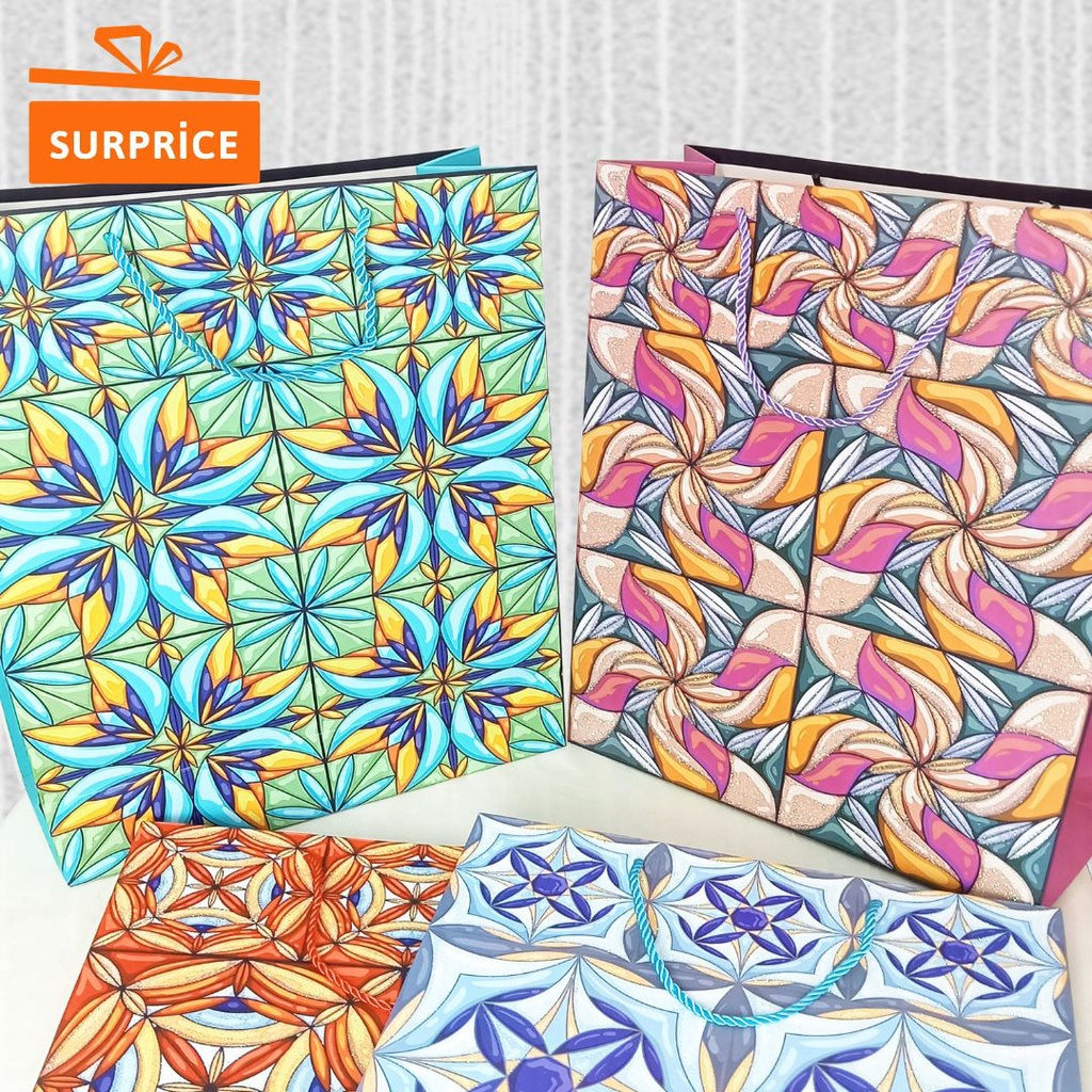 

Surprice Paper Bag Batik 30x42x12cm / Goodie Bag / Paper Bag Tali