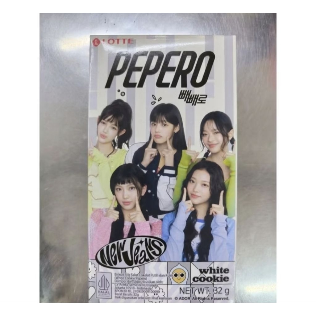 

Pepero Biskuit Wafer Stick White Cookie 32 gram / lotte pepero