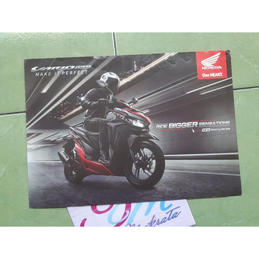brosur iklan motor Honda VARIO 150