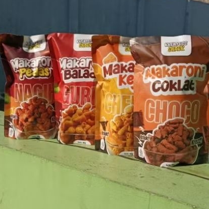 

Krenyess Snack - Makaroni - Best Quality - HALAL