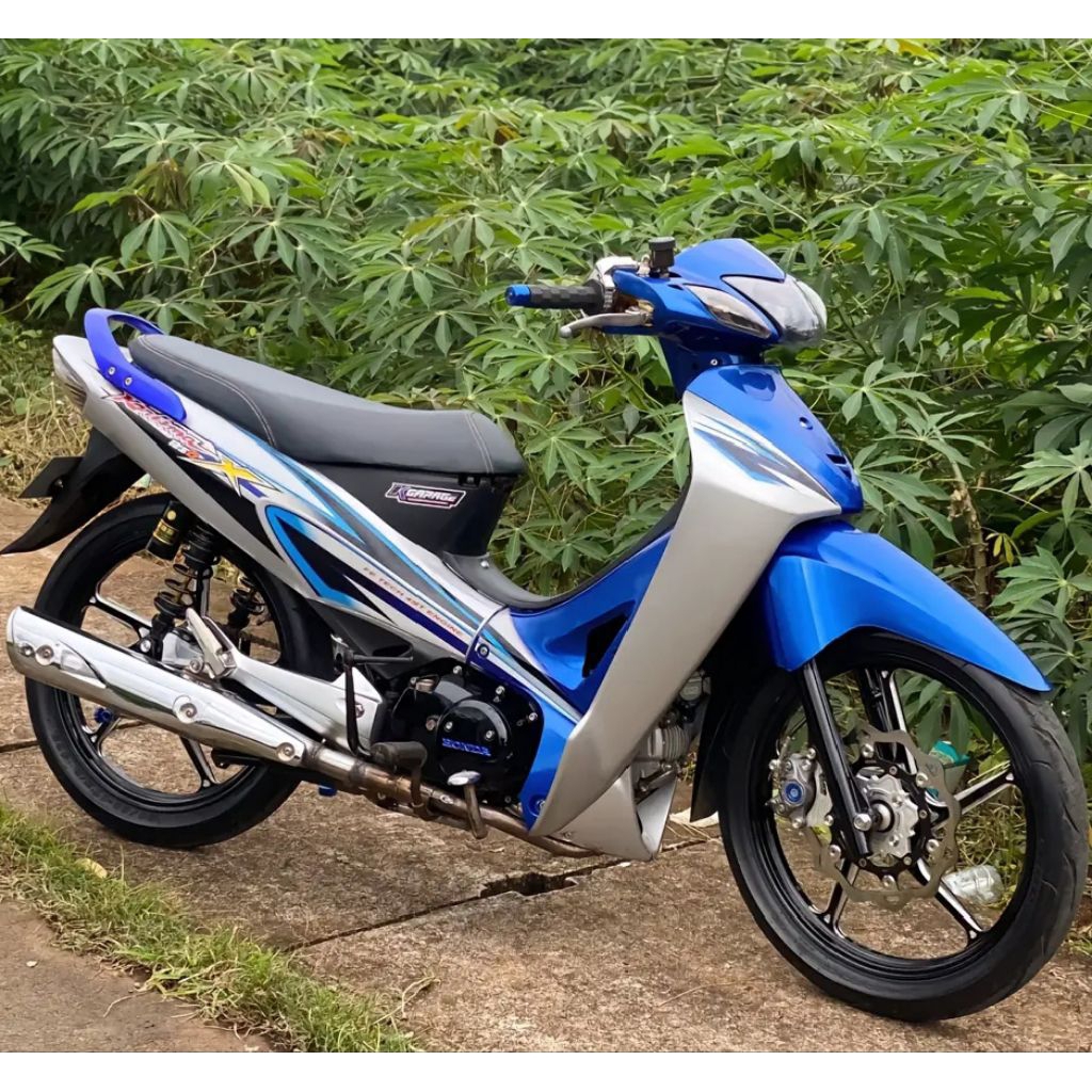 Striping Karisma X 125 D 2004 2005 Sticker Karisma X 125D Biru 2005 Sticker Lis Decal Standard Origi