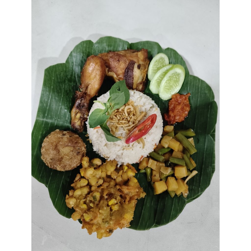 

Nasi Liwet Komplit Rasa Otentik – PO Setiap Hari