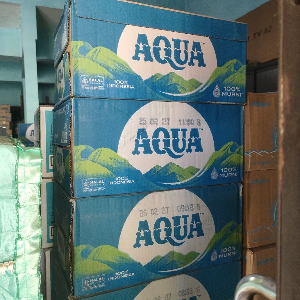 

Aqua botol 330ml