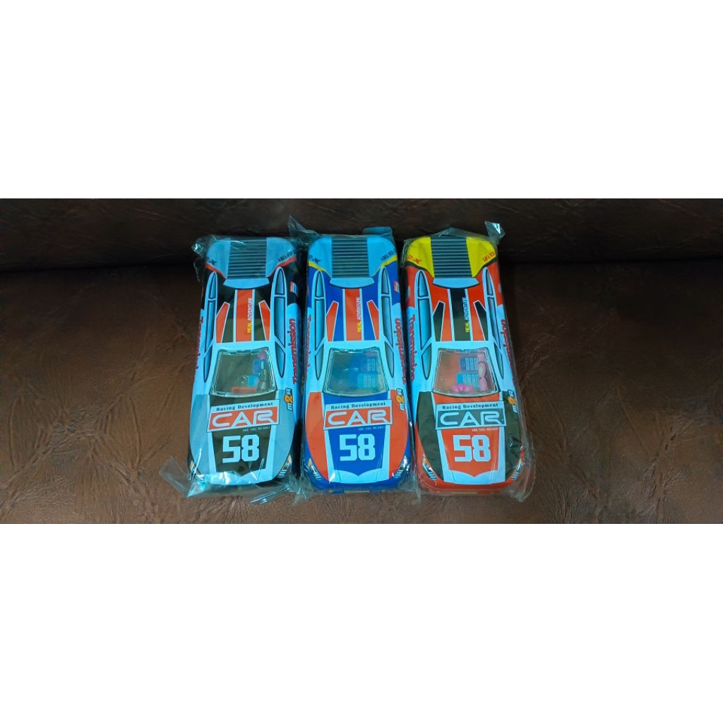 

kotak pensil kaleng tebal motif mobil bonus pensil, rautan, penghapus 1 pcs