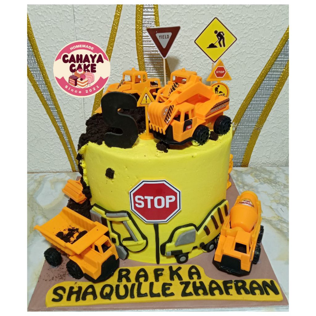 

Escavator Cake Custom / Kue Ultah Anak Laki/ Kue Ulang Tahun Mobil Truck