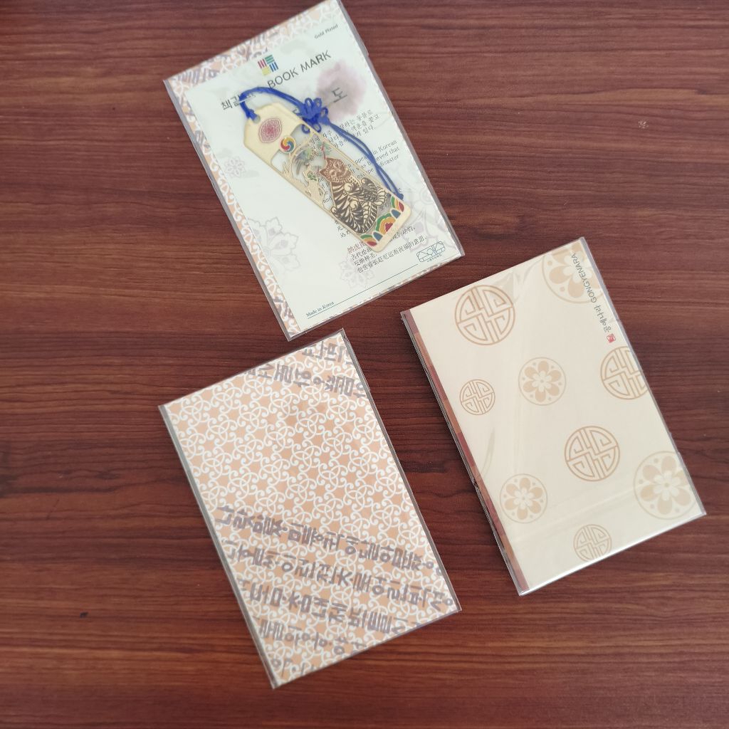 

Bookmark Korea Pembatas Buku Souvenir Korea