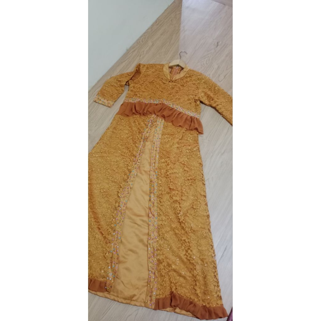 Gamis pesta mewah PL