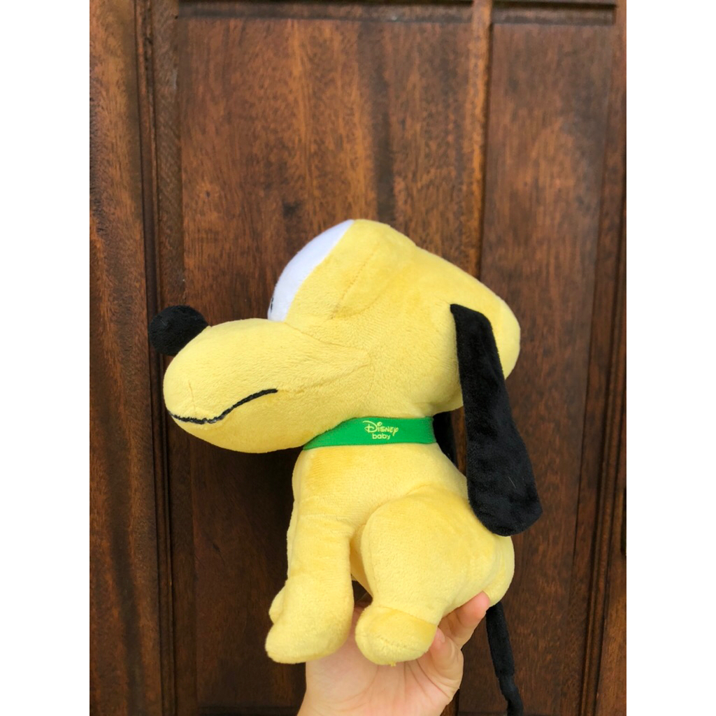 Boneka karakter pluto