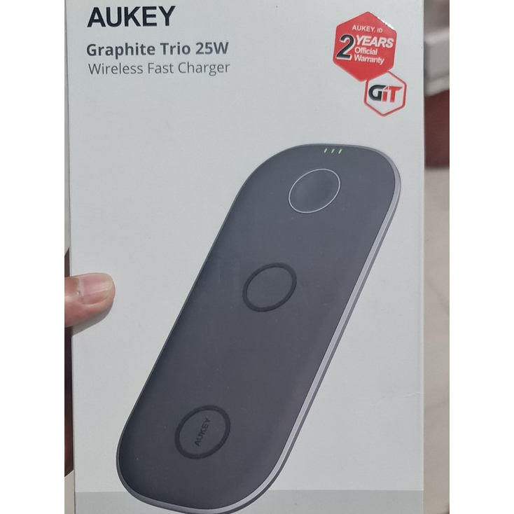 Aukey Graphite Trio 25W Wireless Fast Charger LC-Q10