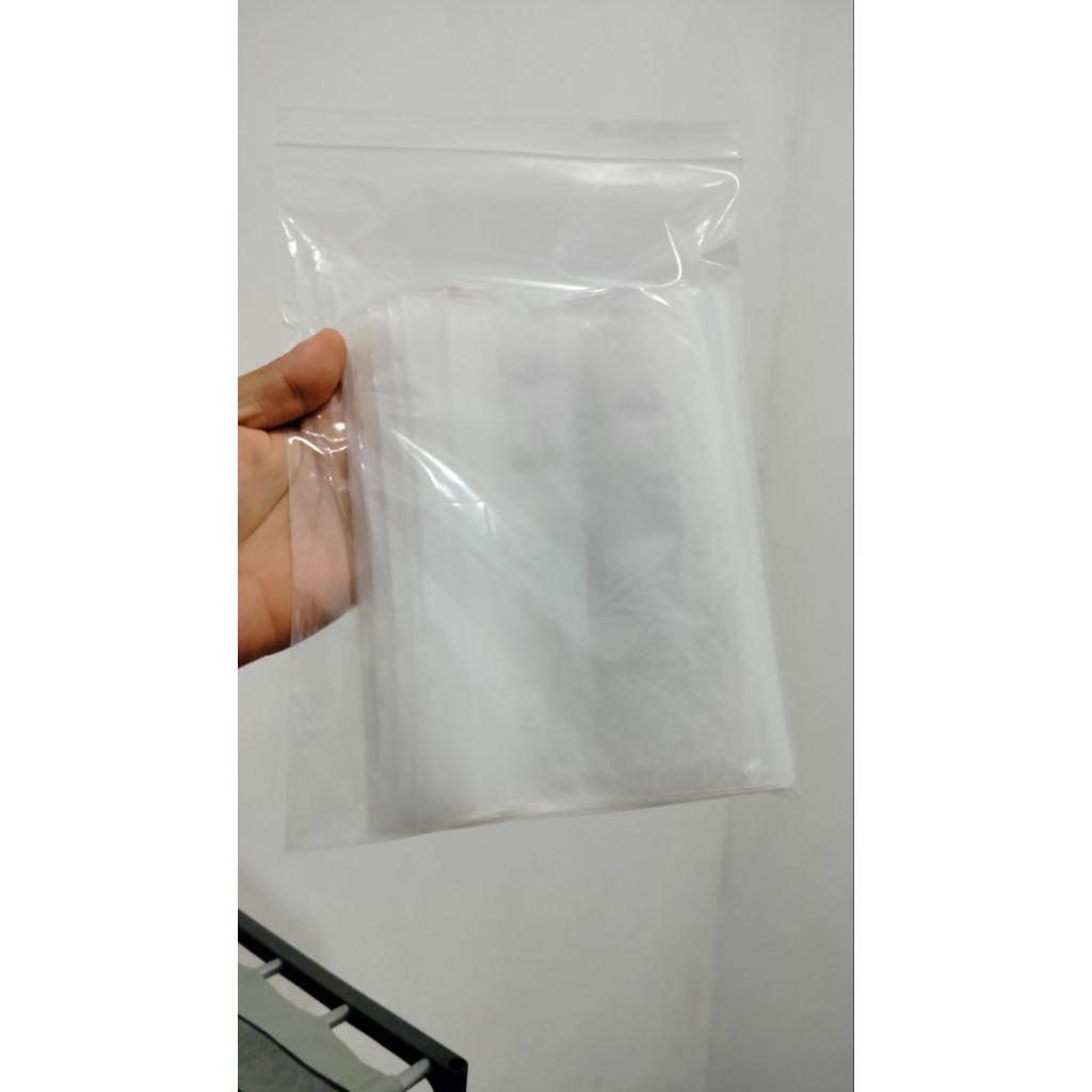 

Plastik Klip Bening / Ziplock Ukuran 20x30 cm