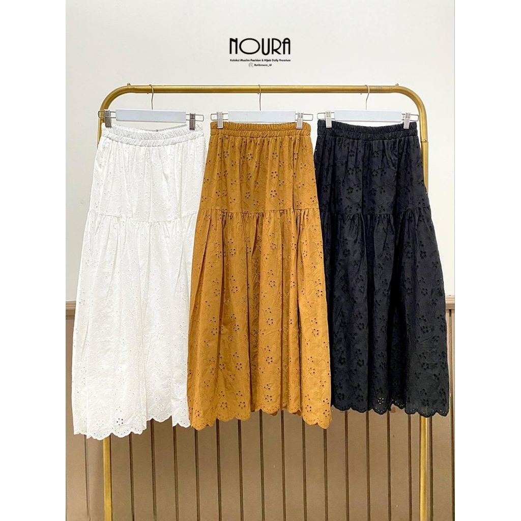 Noura Broderie Tiered Skirt | Butik Noura