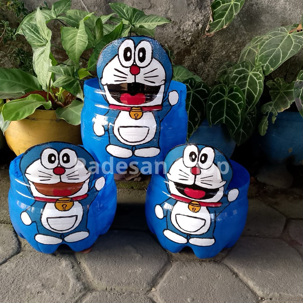 Prakarya Pot dari Galon le minerale 15Lt Doraemon