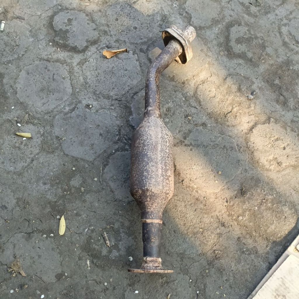 rumah katalis knalpot grand max