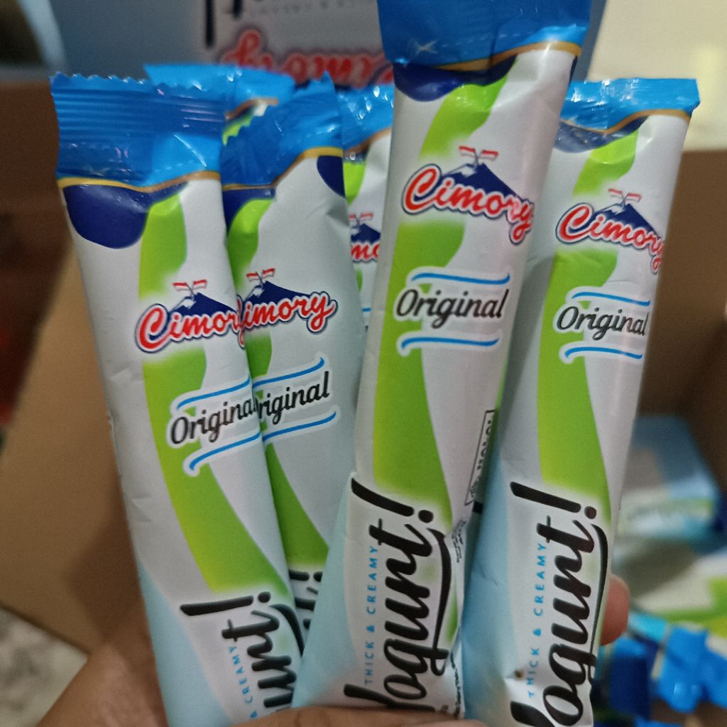 

PAKET 1 BOX [ISI 25] CIMORY YOGURT STICK 40G - ORIGINAL