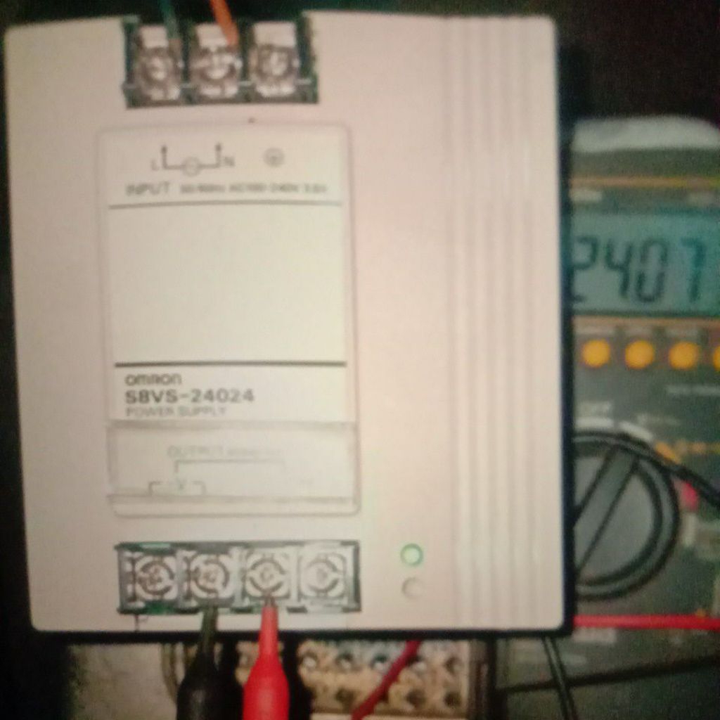 Power supply Omron S8VS-24024 10A BEKAS