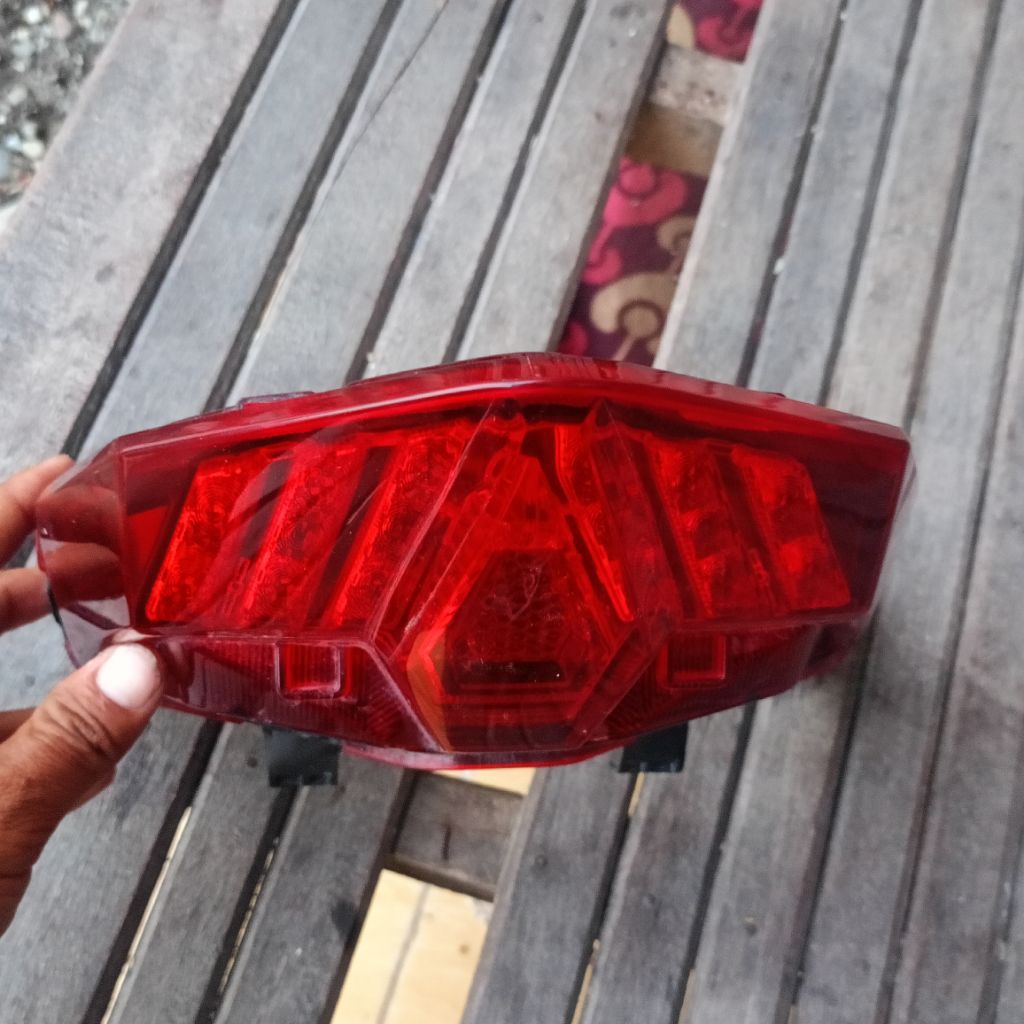 stoplamp vario 125/150 new original copotan