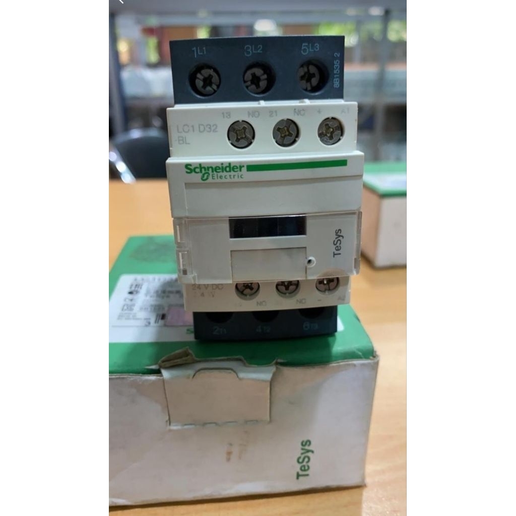 CONTACTOR SCHNEIDER LC1D32BL/LC1D32BD 24VDC
