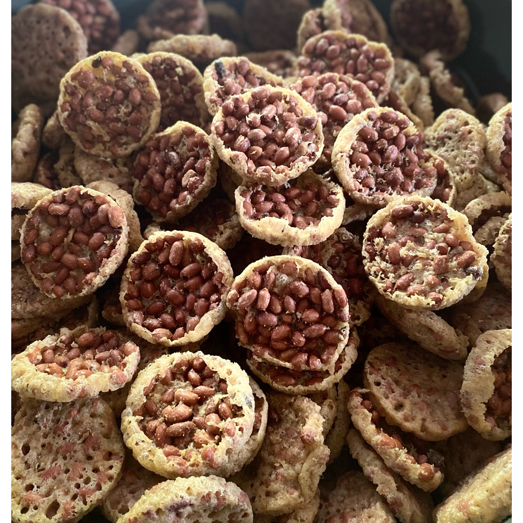 

Peyek Kacang full Kacang 1kg Renyah dan Gurih