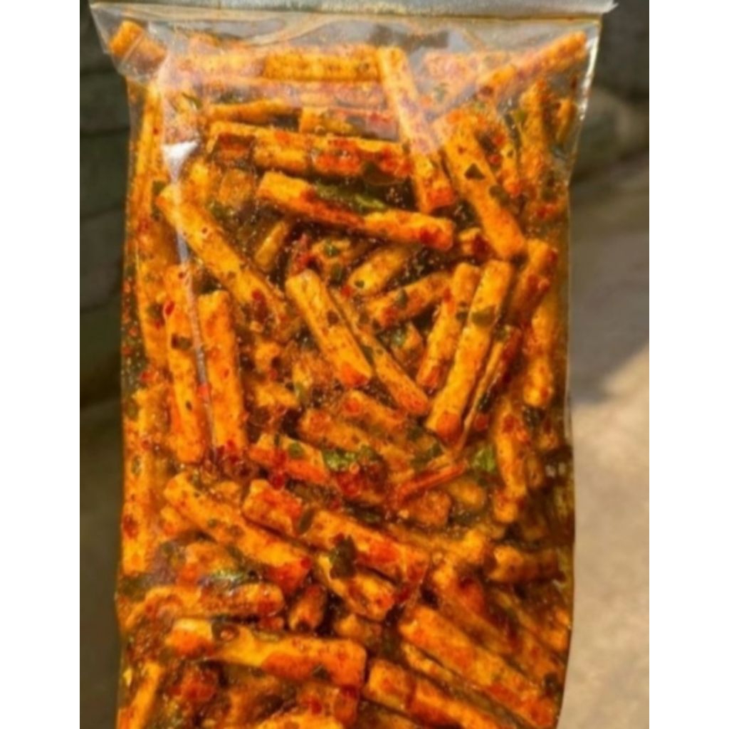 

kerupuk potato pedas