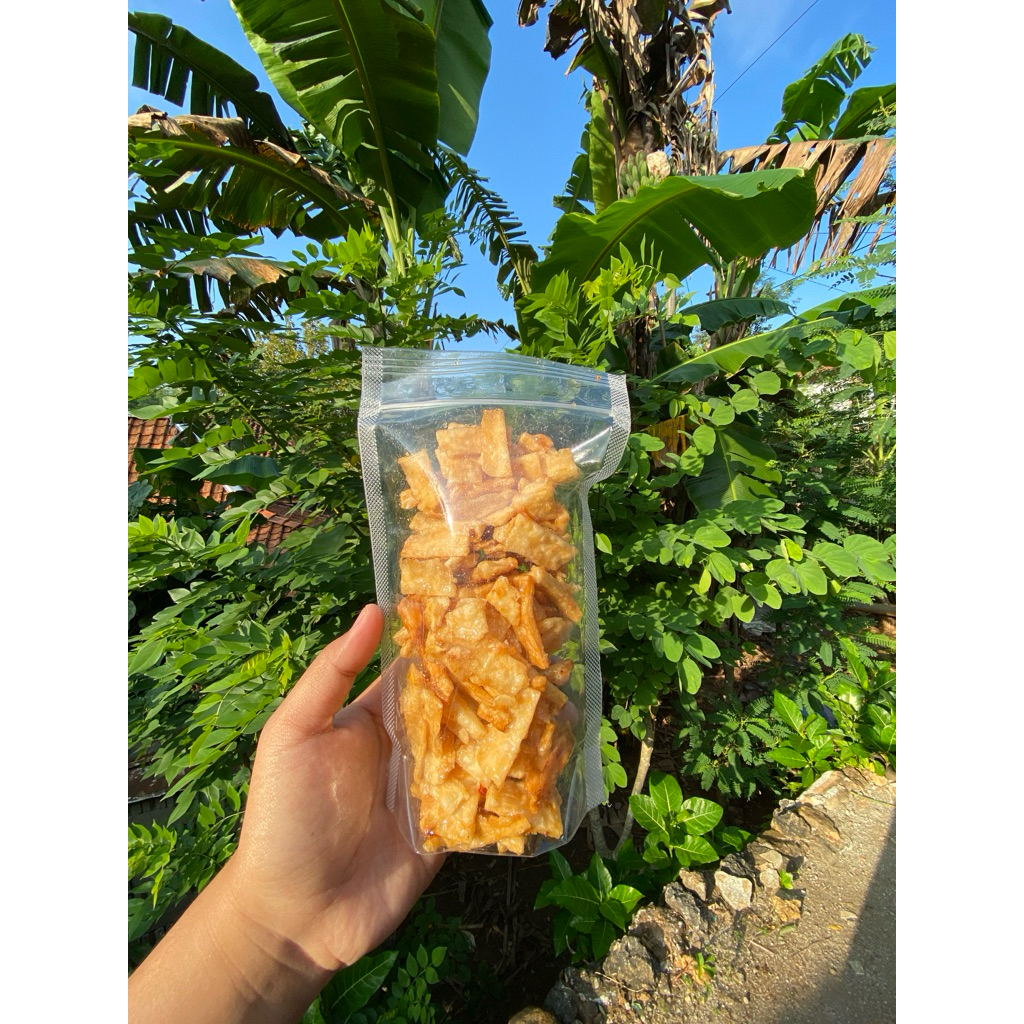 

manggleng singkong pedas manis - krecek singkong pedas manis - kerupuk singkong pedas manis