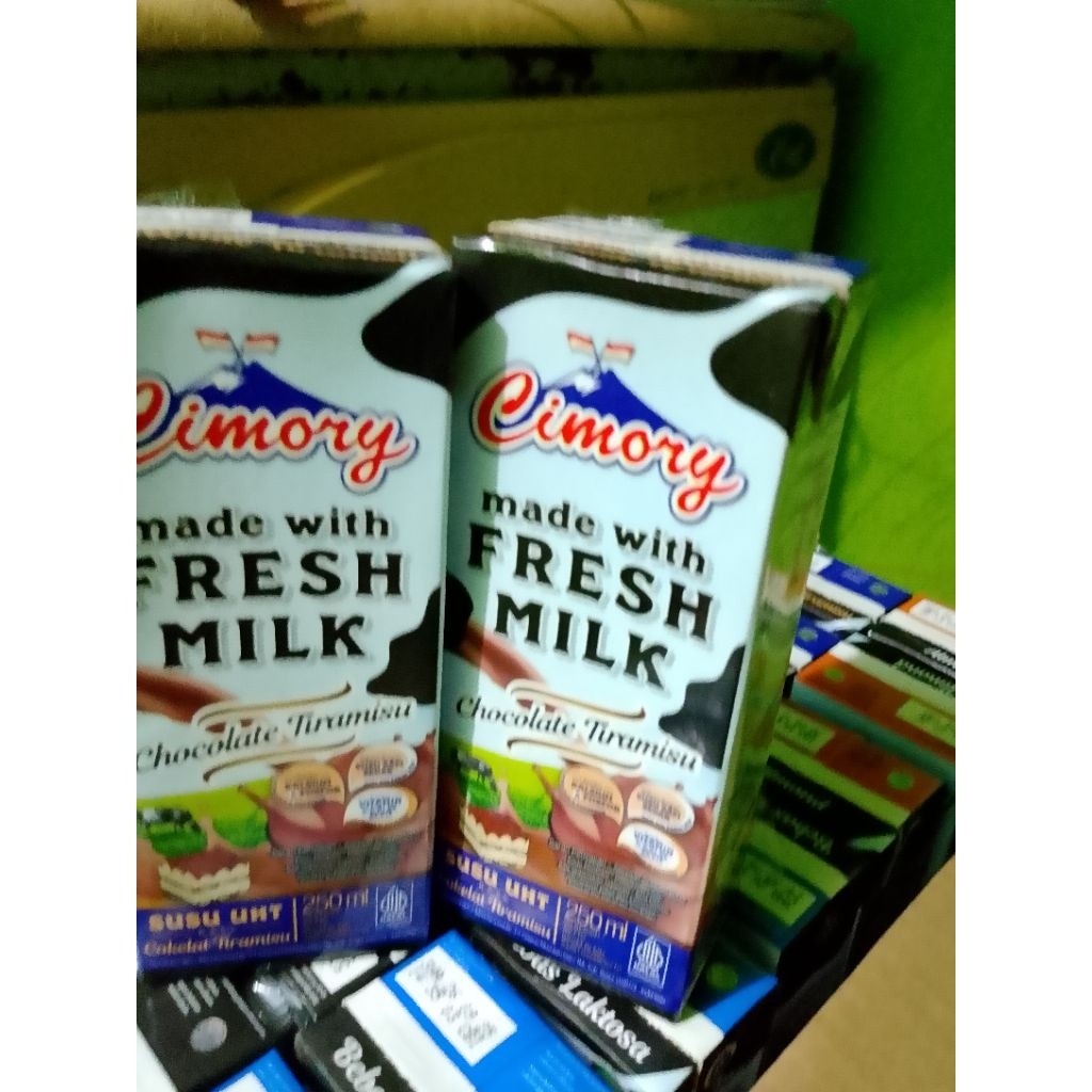 

SUSU UHT CIMORY RASA CHOCOLATE TIRAMISU 250ML