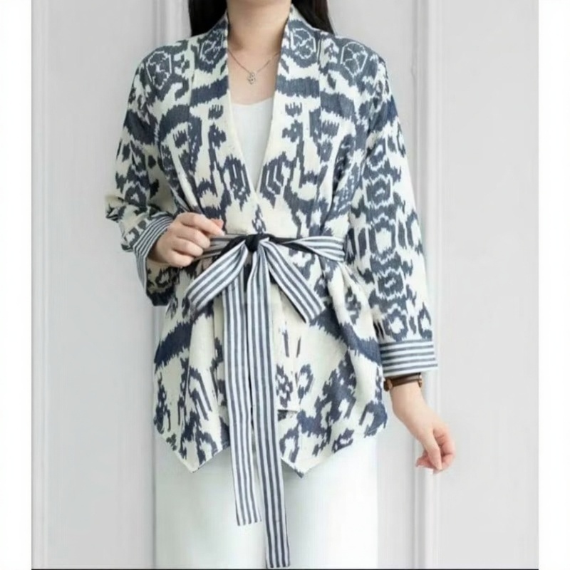 Blazer Outer Tenun Wanita Dewasa – Baju Tenun Etnik Madam Series, Batik Modern Elegan