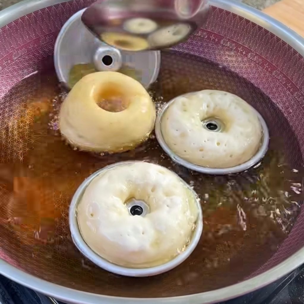 12 Pcs Loyang pulde Mini / Cetakan Donat Cair- Aluminium 9cm