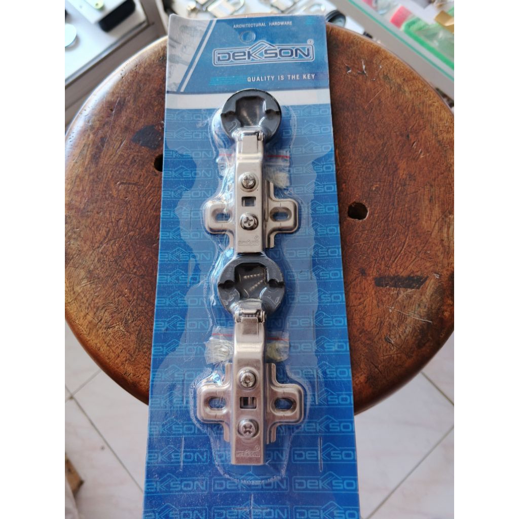 Engsel Sendok Kaca Lurus Dekson Slow Motion