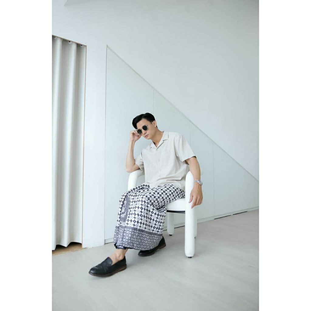 Sarung Batik Rayon Sarung Batik Premium Sarung Batik Monochrome Hitam Putih Sarung Batik Pekalongan