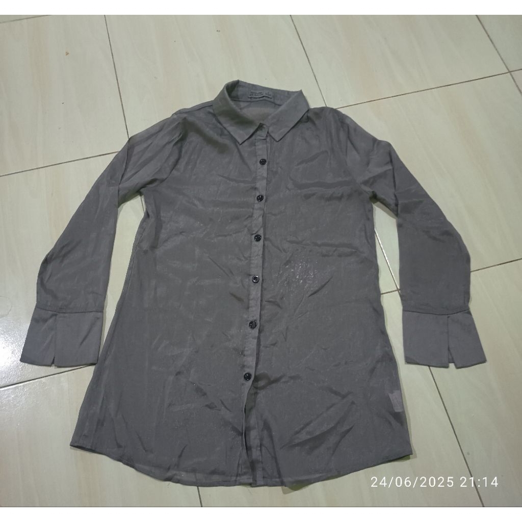 OBRAL PRELOVED KEMEJA TRANSPARAN LD 85-95 BAHAN MIRIP ORGANZA MENGKILAT ADEM GA GATAL