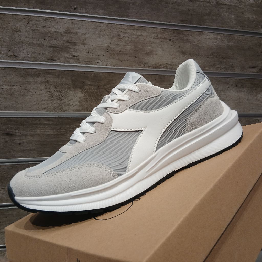 sepatu sport kasual casual pria diadora kingston beige