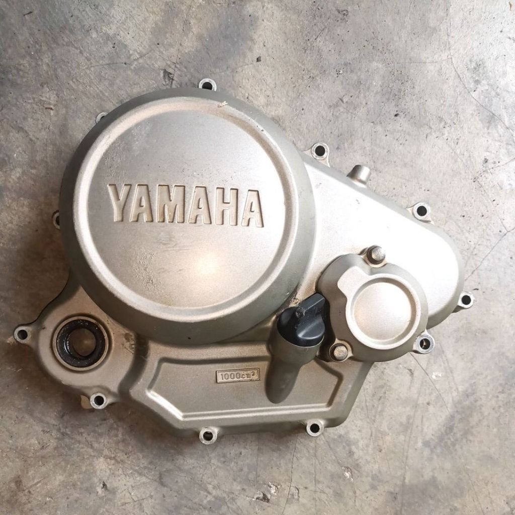 Block Oli,Bak Oli Kanan Yamaha Vixion Facelid ,Bekas,Original Lepasan Motor