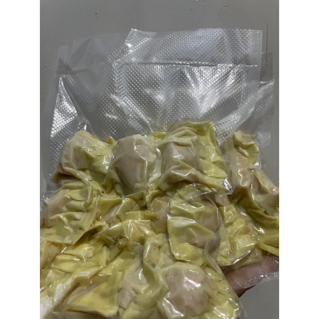 

PANGSIT AYAM campuran Wortel tanpa bahan pengawet isi 10pcs