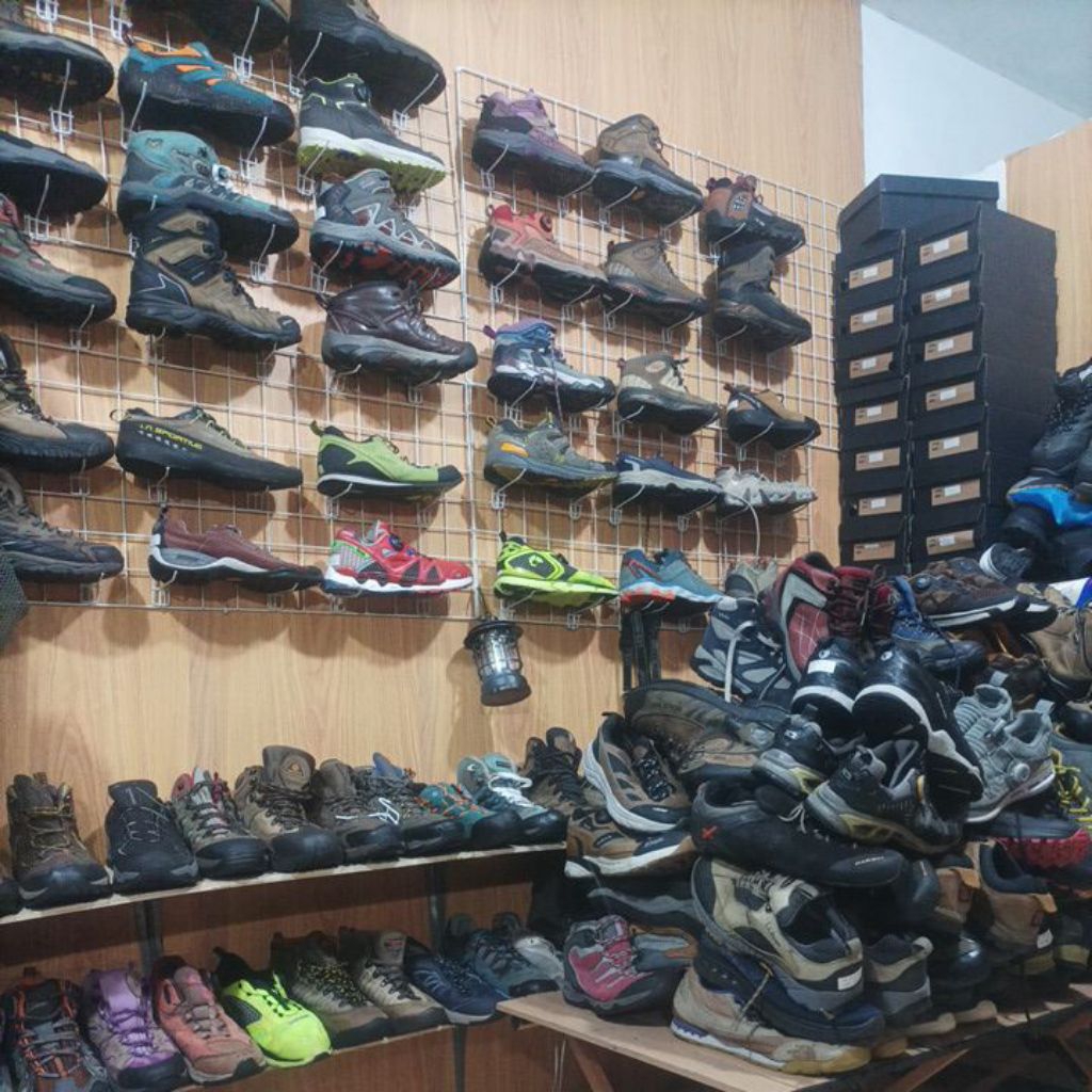 Sepatu Gunung Outdoor Second Original