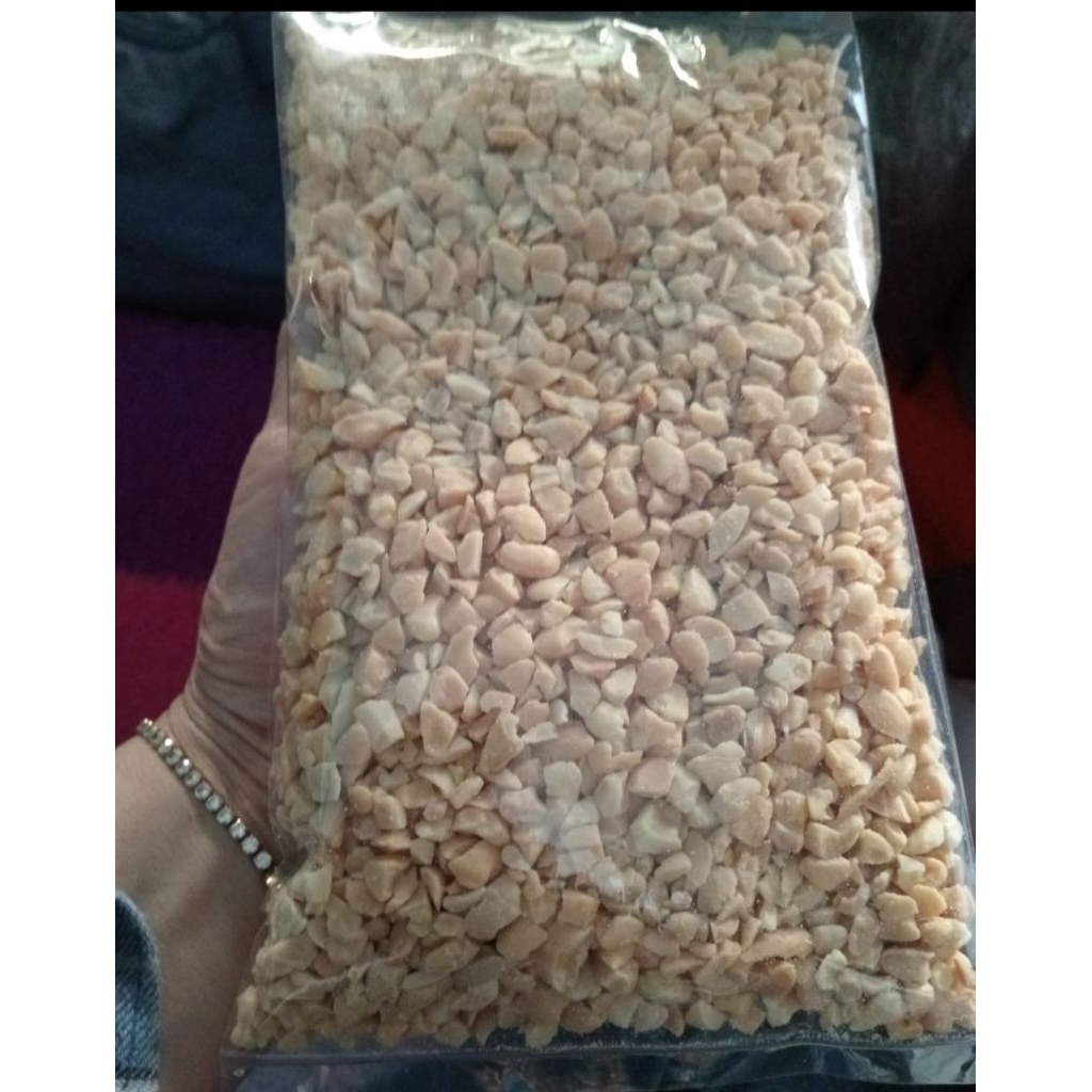 

KACANG ALMOND CACAH MATANG 500GR