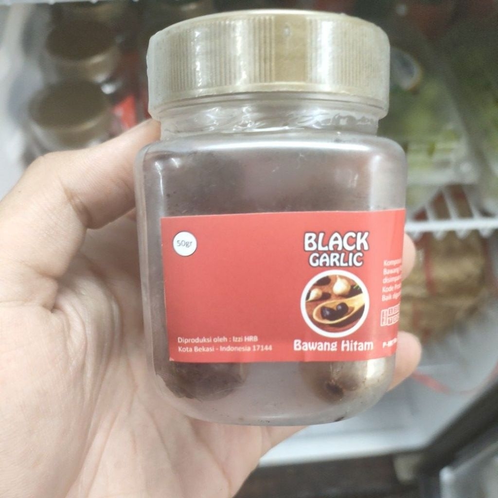 

Black garlic atau bawang hitam