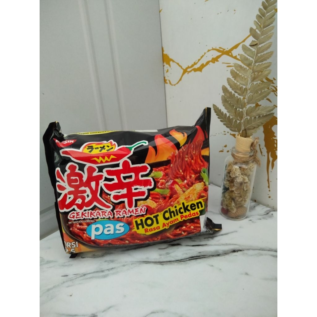 

Nissin Gekikara Ramen - Mie Pedas Instan