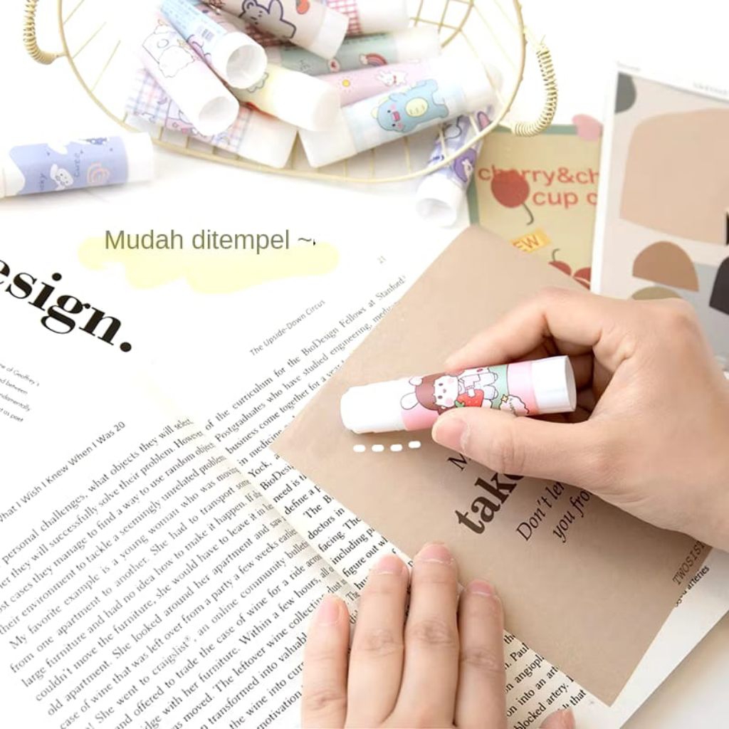 

Lem Glue Stick Karakter Lucu Lem Stik Batang Putar Perlengkapan Sekolah Kantor. fgt