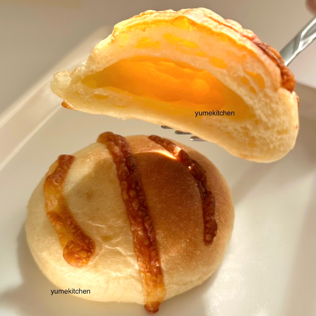 

1 Box (isi 5 pcs) Roti Full Butter isi Keju Cheddar Alba by Yume Kitchen - Roti Resep Jadoel