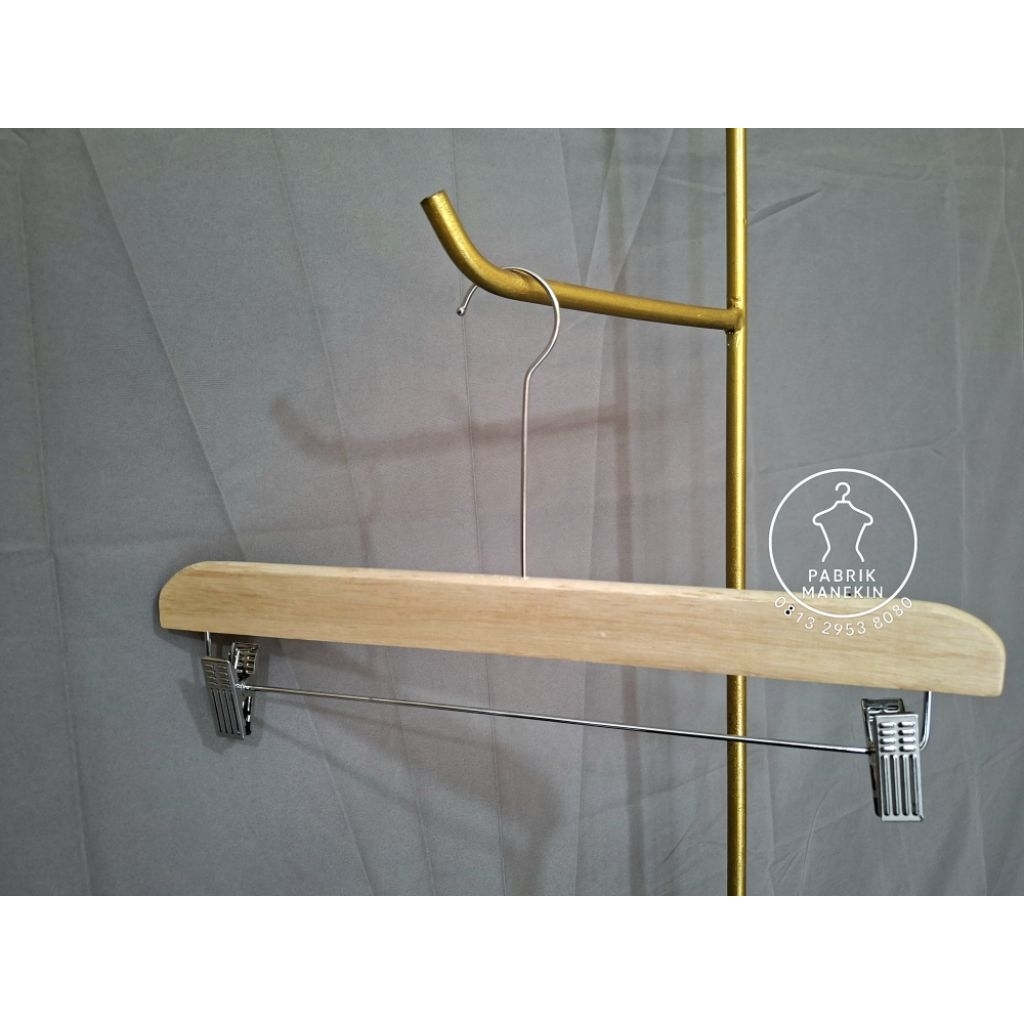 hanger kayu/hanger kayu dewasa/hanger kayu balok/hanger kayu jepit/hanger kayu balok jepit/gantungan