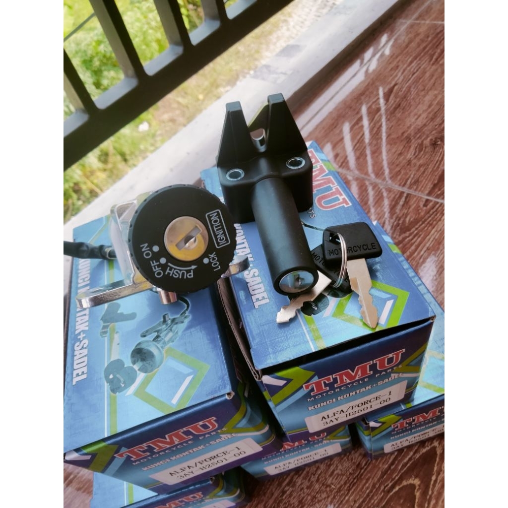 kunci kontak komplit sadel,jok, Yamaha fizr,Alfa,force 1,sigma,crypton,Kaze,Vega r lama,Vega r 2004