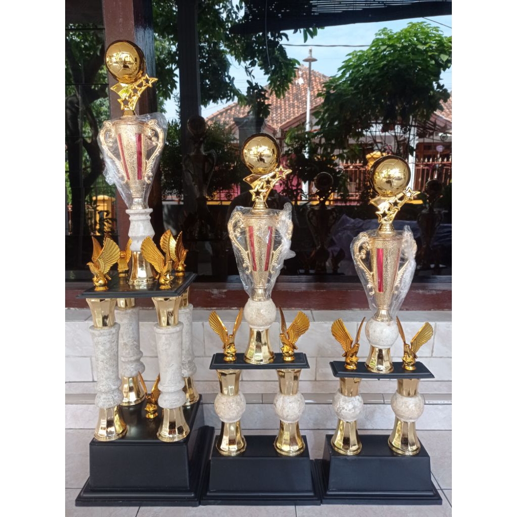 Piala Bola Kaki 4 set