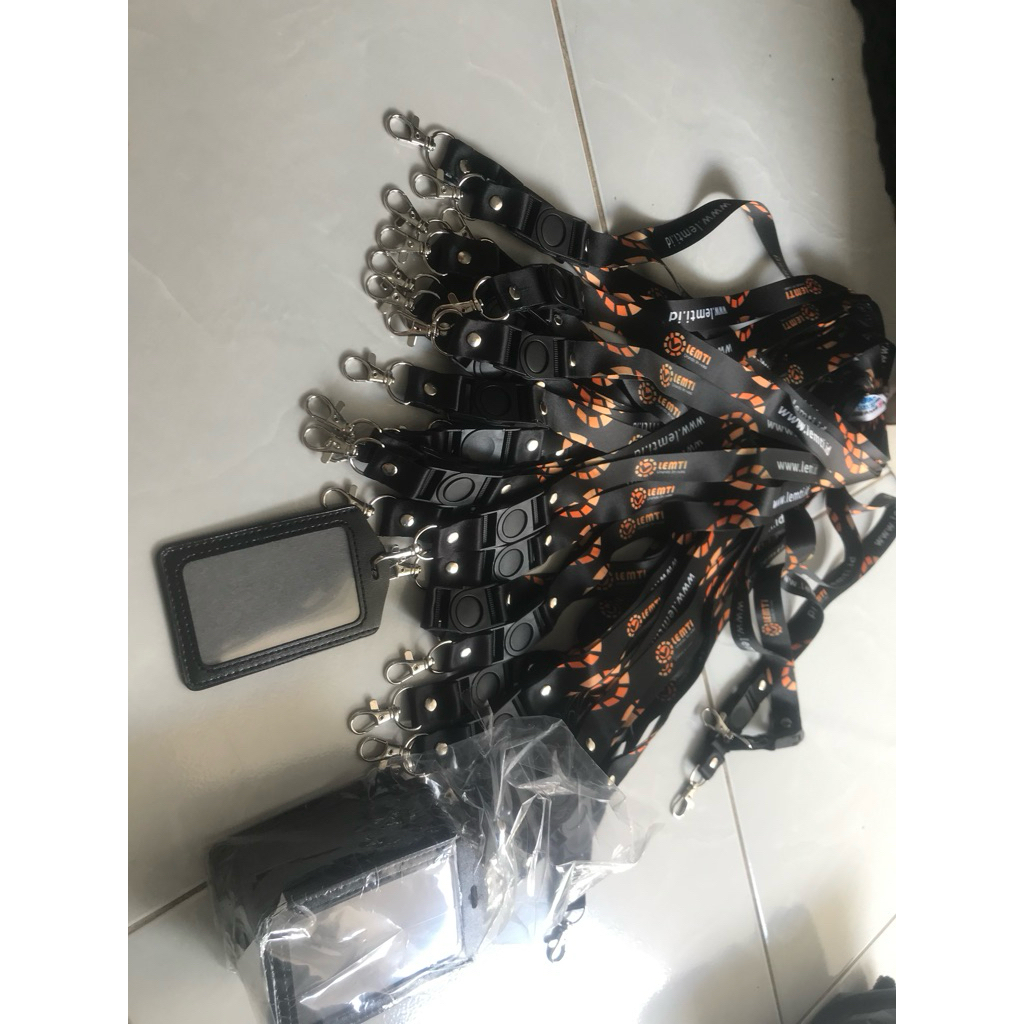 

PAKET LANYARD + ID CARD