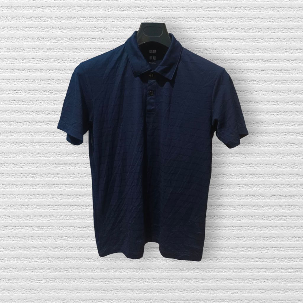 Uniqlo polo shirt garis garis [size M]