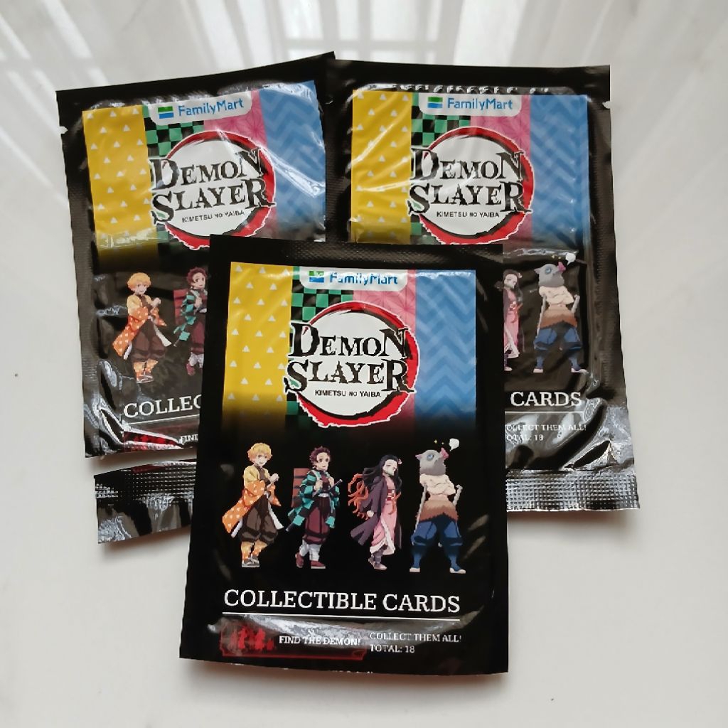 Merchandise Demon Slayer x Family Mart & One Piece x Lawson