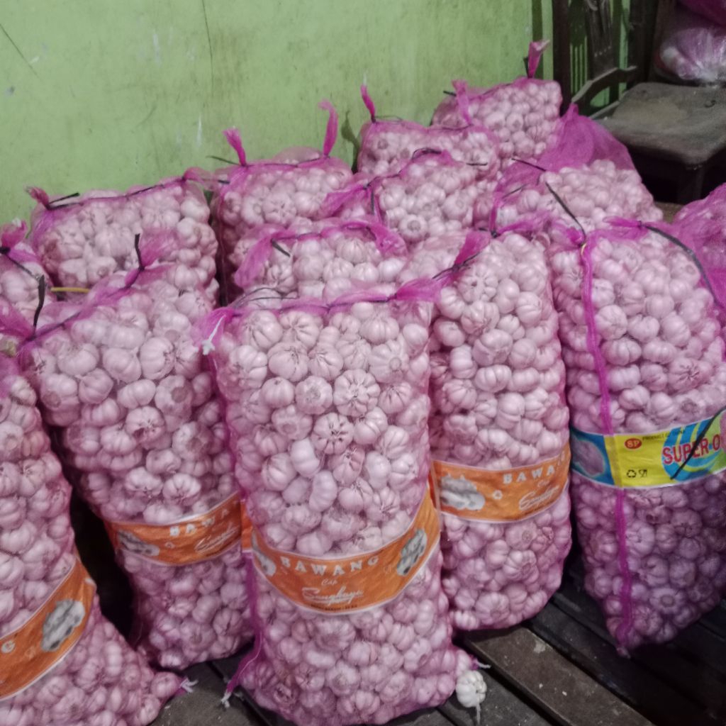 

bawang putih bersih 1karung/ball isi 20kg