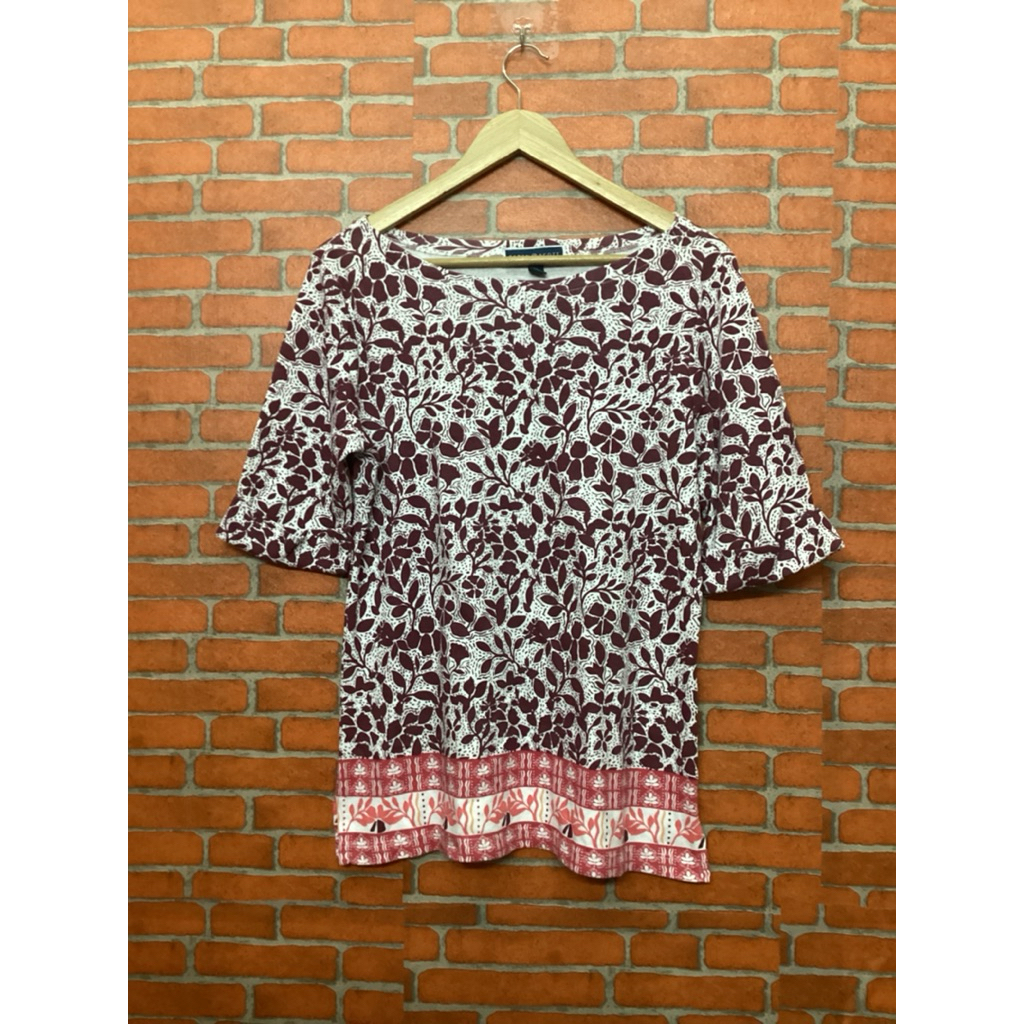 Kaos motif batik Karen Scott size M