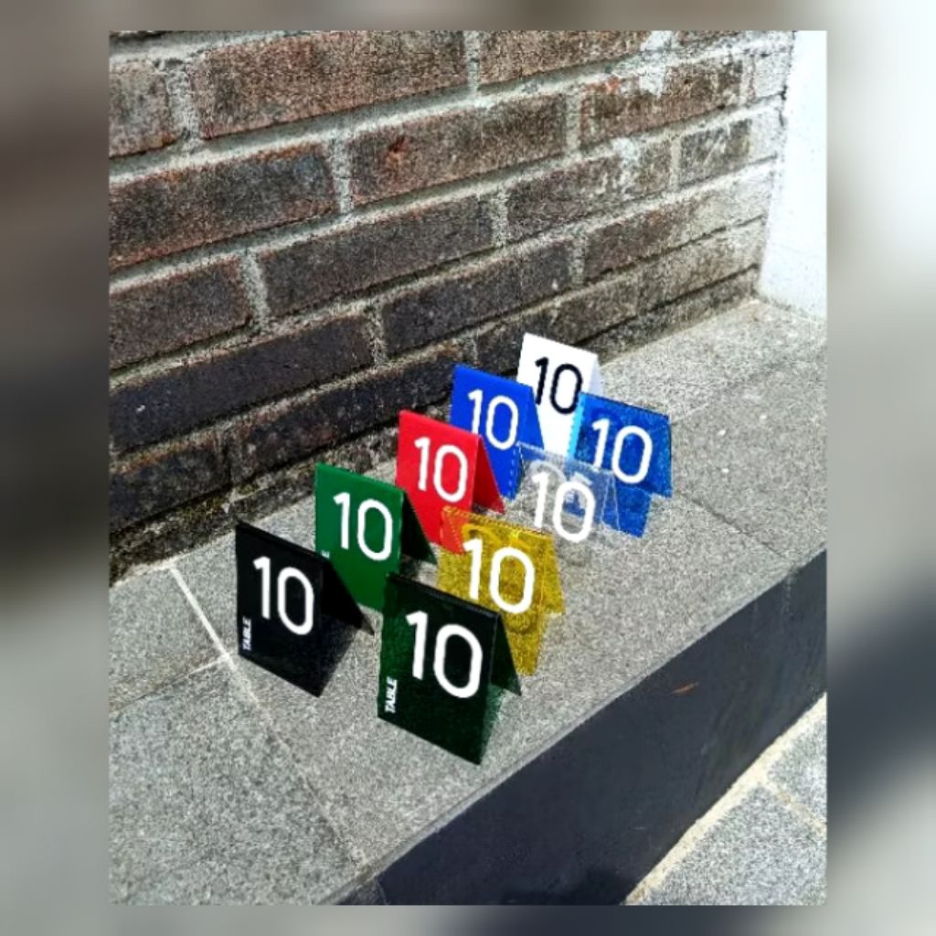 

NOMO MEJA AKRILIK 8 X 11 DUA SISI