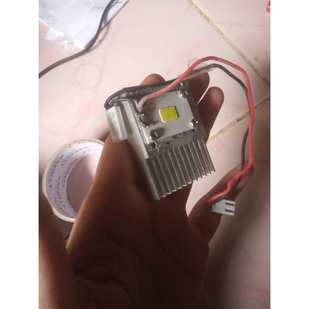 Lampu LED proyektor smoon hy320 ori