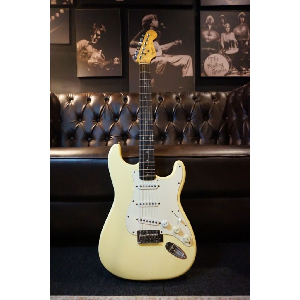 Squier Stratocaster Bullet Series